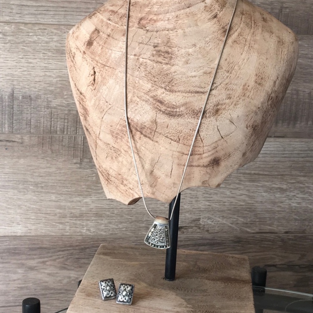 Necklace and Earring Set 18”